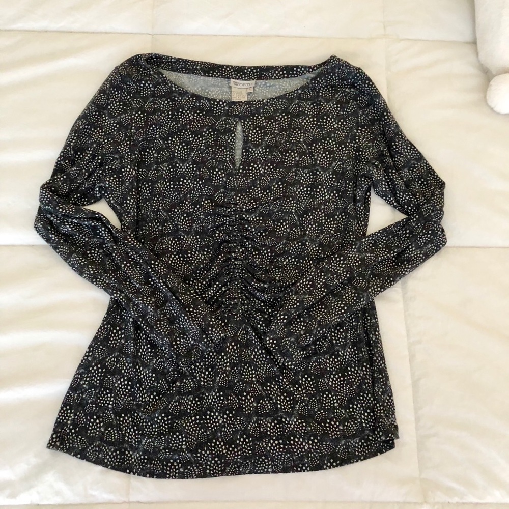 Worth fun keyhole navy and white top